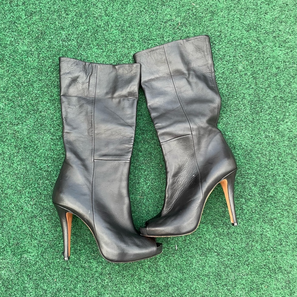 Gaia D’este Italian leather Peep toe booties